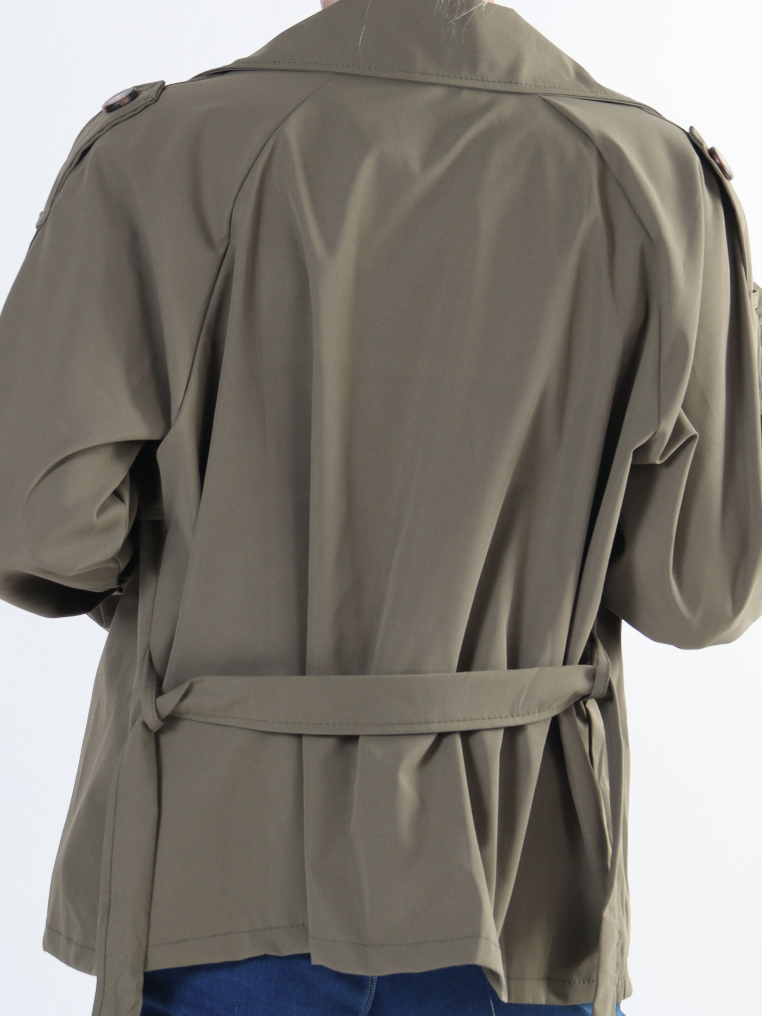 Carmen - Kort trenchcoat med knappar